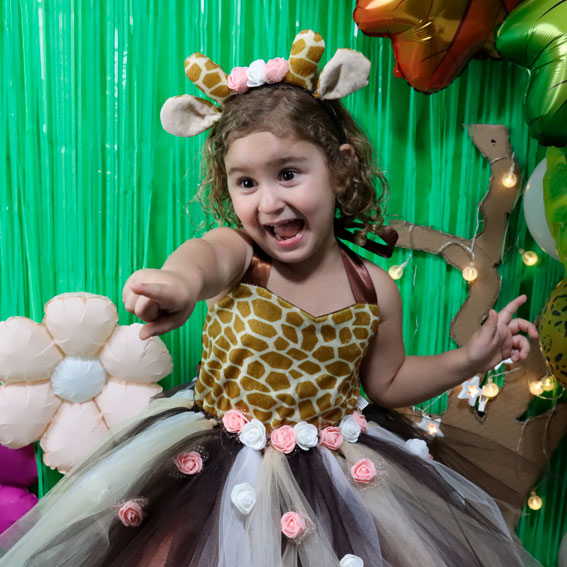 צילומי סטודיו פורים | הג'ירפה