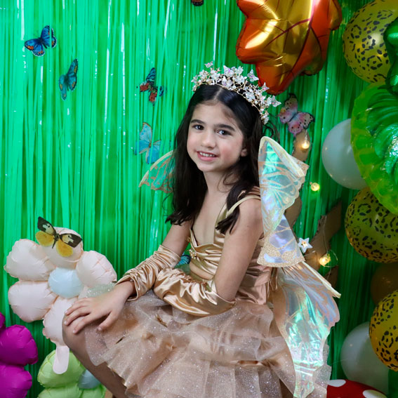 צילומי סטודיו פורים | פרפרית