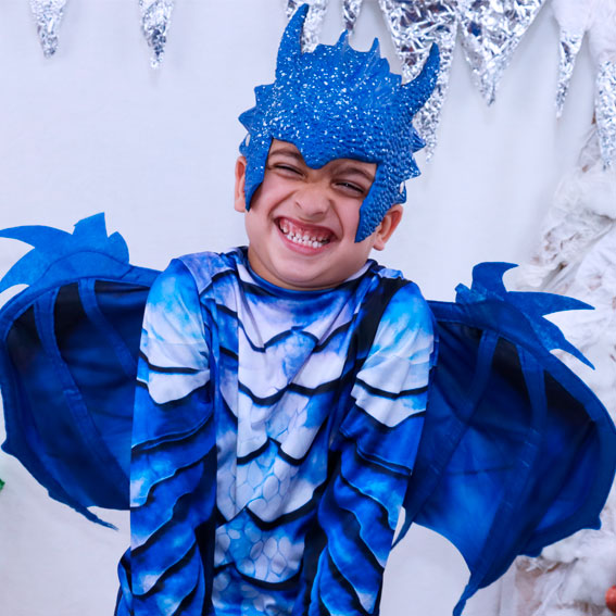 צילומי סטודיו - הדרקון הכחול