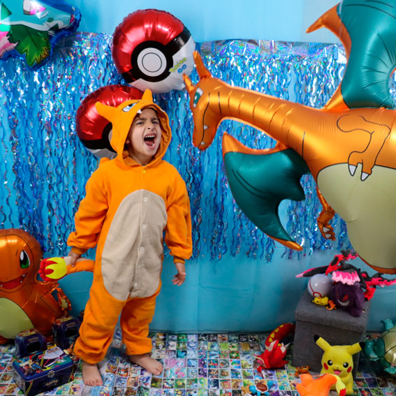 צילומי סטודיו פורים | הפוקימון צ'אריזרד 